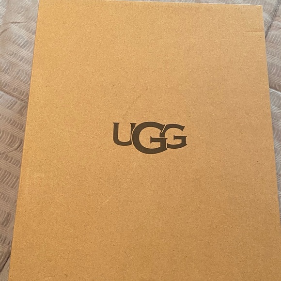 UGG Classic Mini II Metallic - Picture 9 of 10